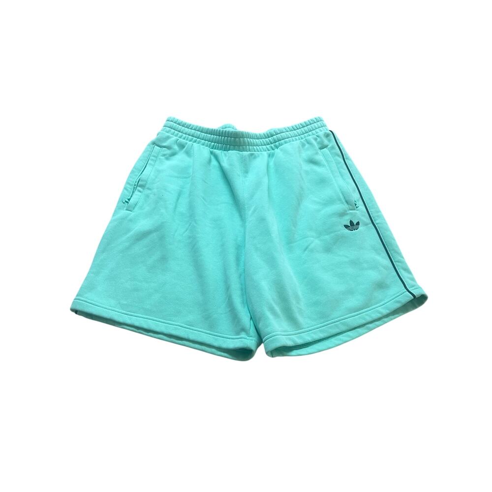 Adidas Originals Adicolor Seasonal Archive shorts Size Large